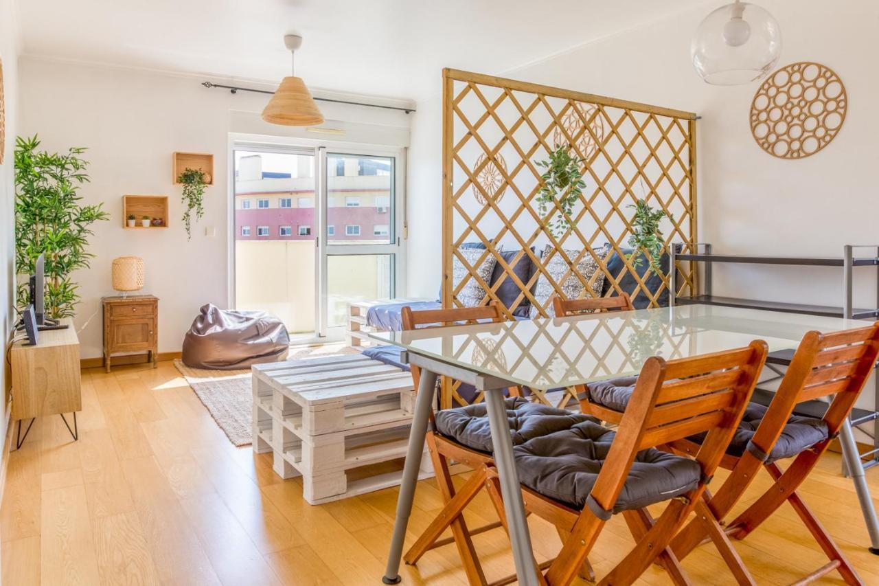 ליסבון One Bedroom Apartment With Stunning River Views And Private Rooftop! מראה חיצוני תמונה