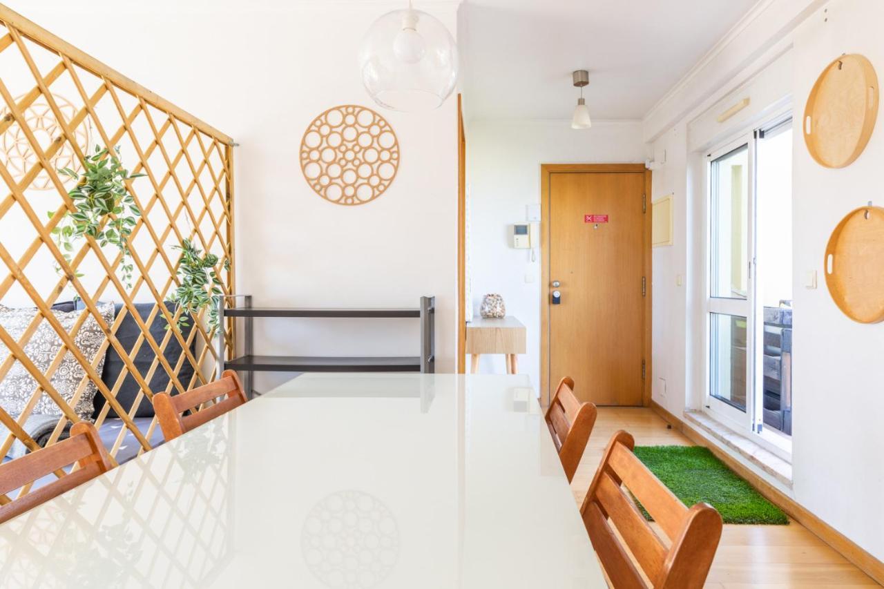 ליסבון One Bedroom Apartment With Stunning River Views And Private Rooftop! מראה חיצוני תמונה